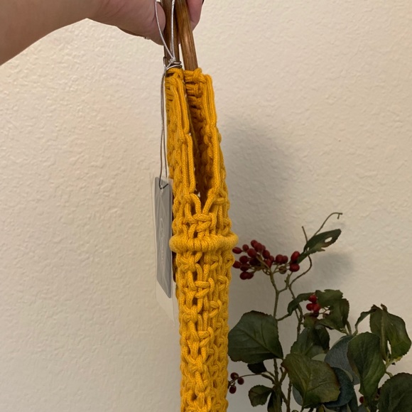 Gorgeous Hand Made Open Knit Tote bag. - Picture 7 of 12